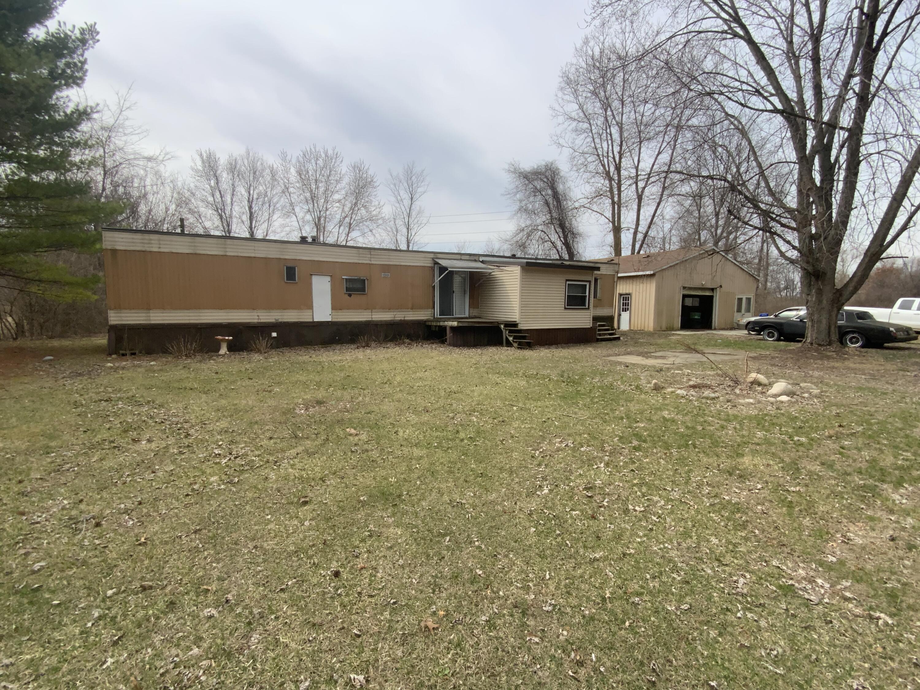 8401 Clinton Road Jackson, MI 49201 - Photo 2 of 15 IMG_1386