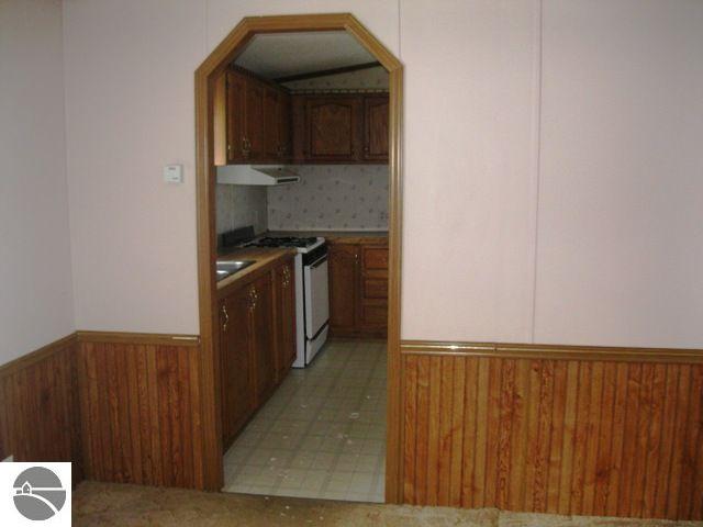7627 Butler Road Southwest South Boardman, MI 49680 - Photo 3 of 13 1733518-2.JPG