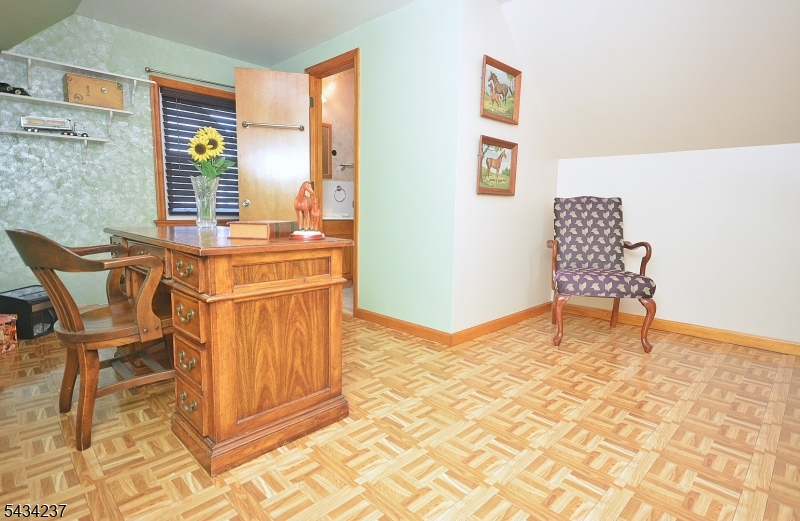 2463 Dorchester Road Union, NJ 07083 - Photo 15 of 33