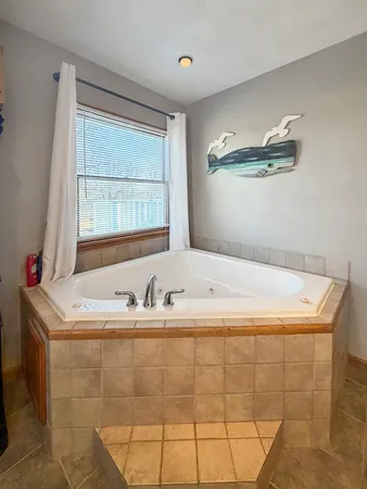 $300,000 | 2584 West Red Oak Road, Freeport, IL 61032