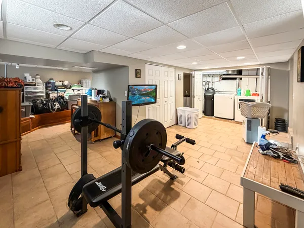 $300,000 | 2584 West Red Oak Road, Freeport, IL 61032