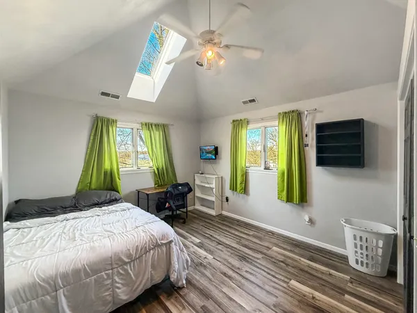 $300,000 | 2584 West Red Oak Road, Freeport, IL 61032