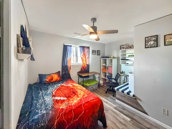 $300,000 | 2584 West Red Oak Road, Freeport, IL 61032