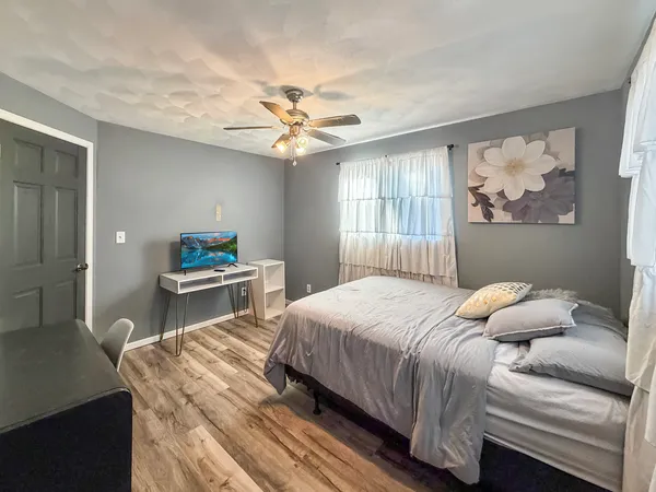 $300,000 | 2584 West Red Oak Road, Freeport, IL 61032