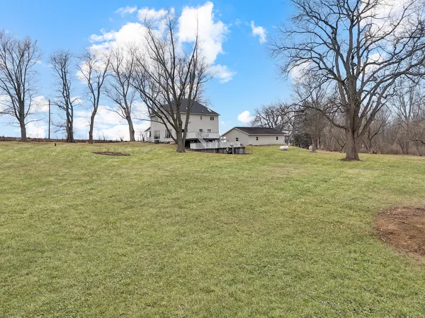 $300,000 | 2584 West Red Oak Road, Freeport, IL 61032