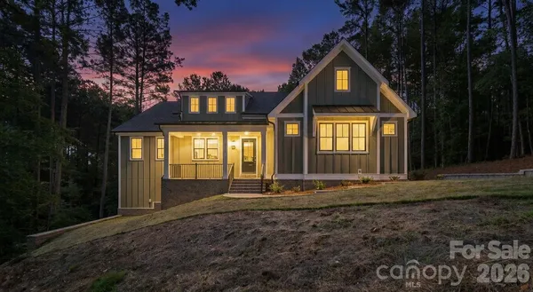$869,990 | 6774 Kingfisher Court, Denver, NC 28037
