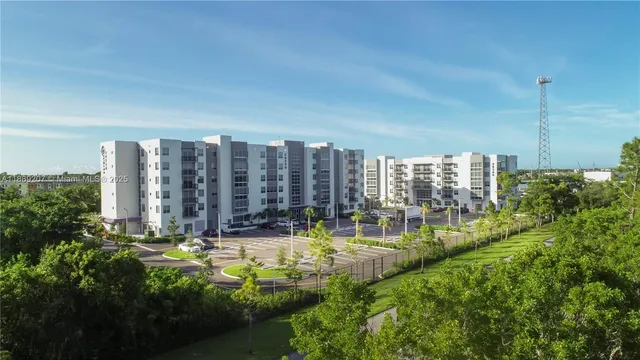 $1,888 | 28250 South Dixie Highway, Unit 511, Homestead, FL 33033