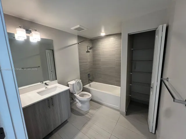 $1,888 | 28250 South Dixie Highway, Unit 511, Homestead, FL 33033