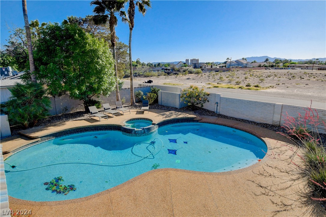 251 East Robindale Road Las Vegas, NV 89123 - Photo 37 of 45