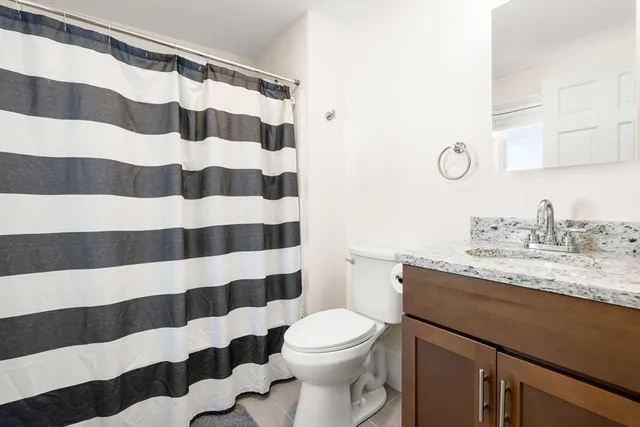 $2,600 | 97 West Street, Unit 2, Whitman, MA 02382