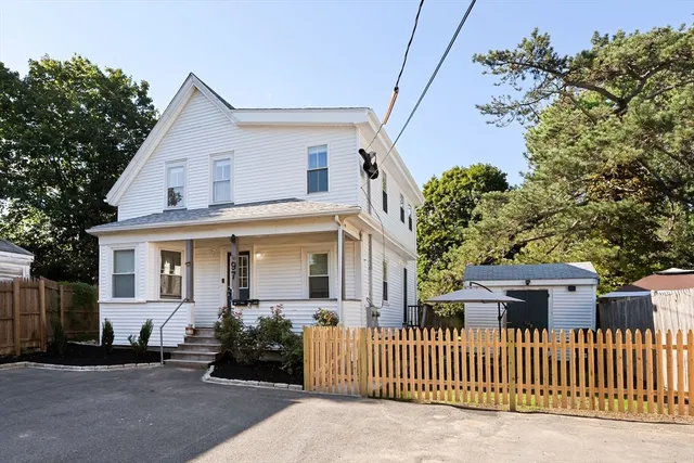 $2,600 | 97 West Street, Unit 2, Whitman, MA 02382