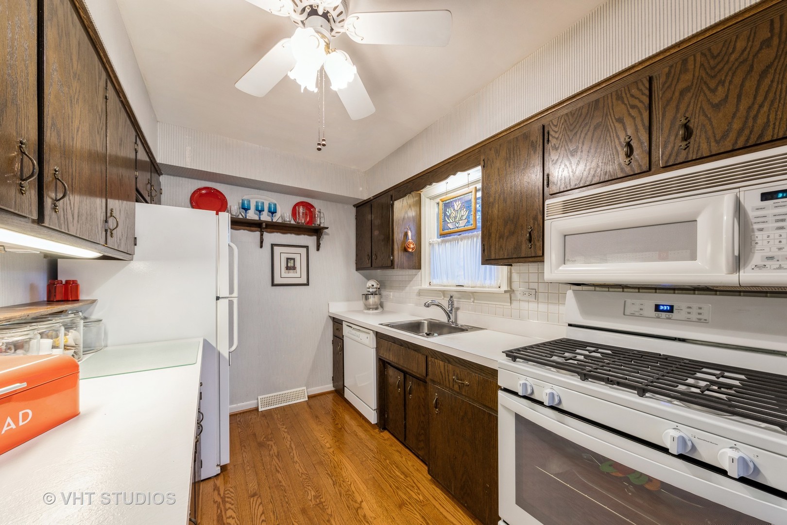 2131 Downey Road Homewood, IL 60430 - Photo 11 of 17 Gallery Image 11