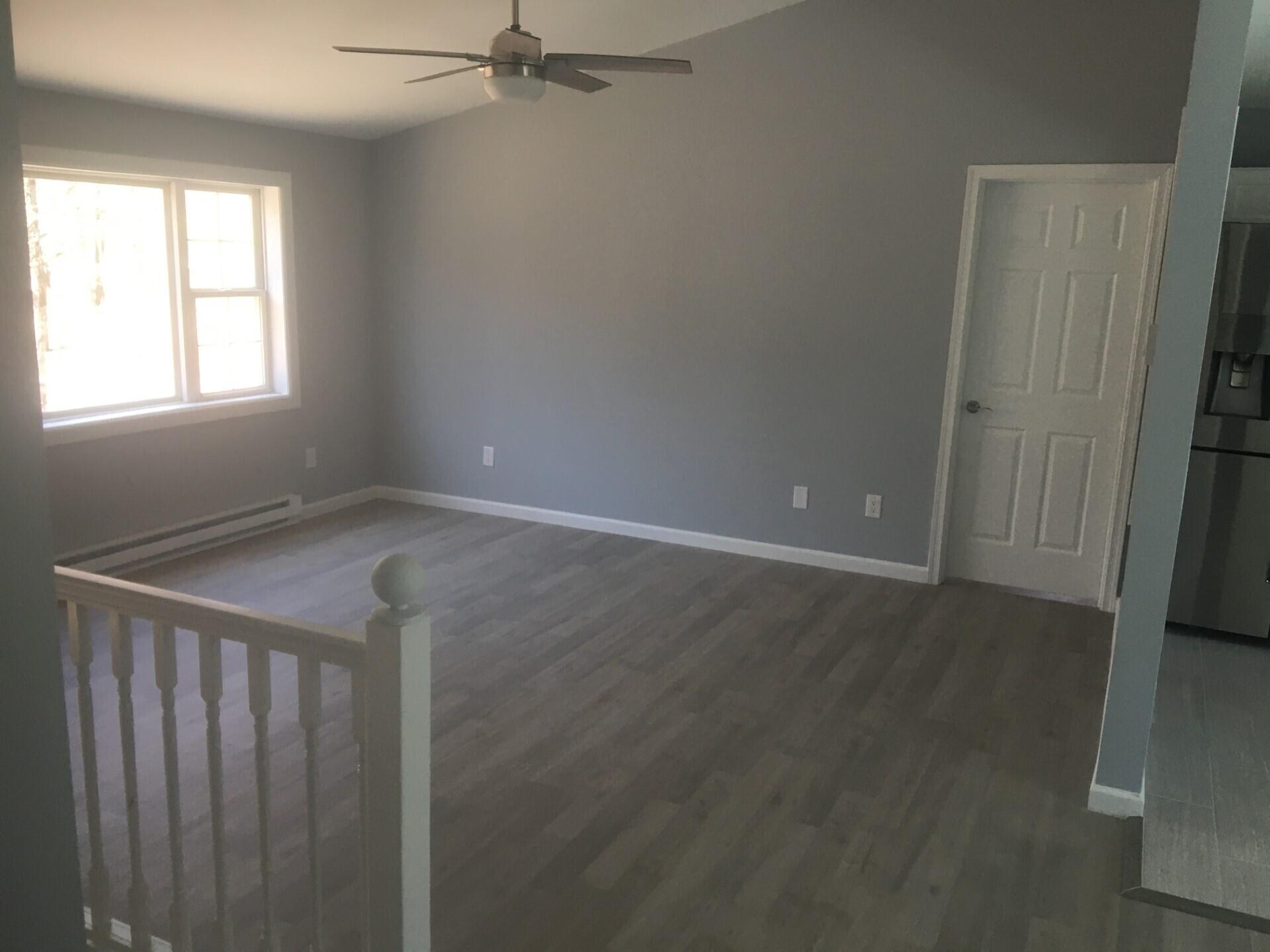 122 Daisy Drive Effort, PA 18330 - Photo 9 of 50 living room 3