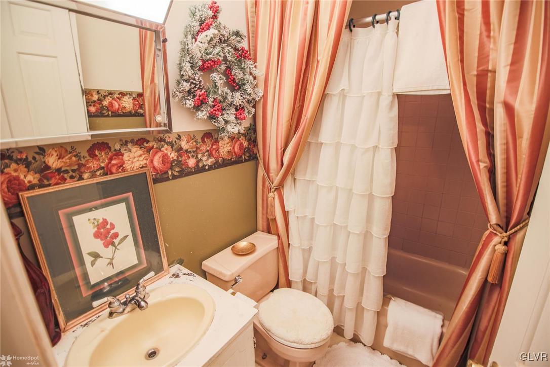 124 Stonegate Road Quakertown, PA 18951 - Photo 20 of 24 Gallery Image 20
