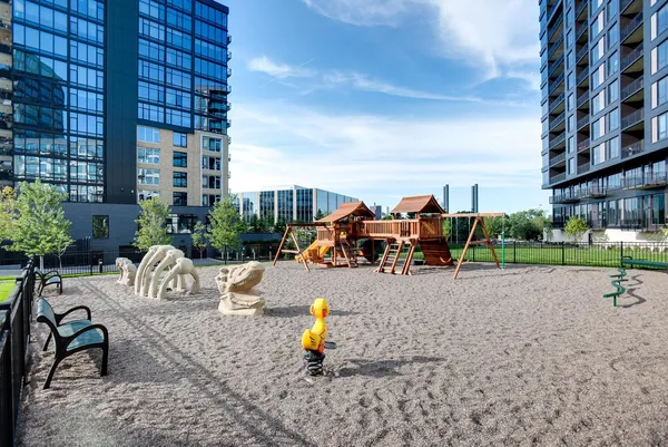 $3,100 | 1240 South 2nd Street, Unit 110, Minneapolis, MN 55415