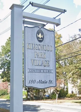 $2,200 | 180 Main Street, Unit F136, Bridgewater, MA 02324