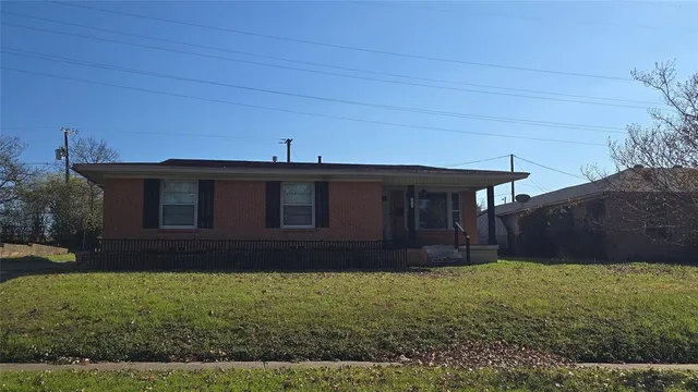 $2,000 | 2018 Van Cleave Drive, Dallas, TX 75216