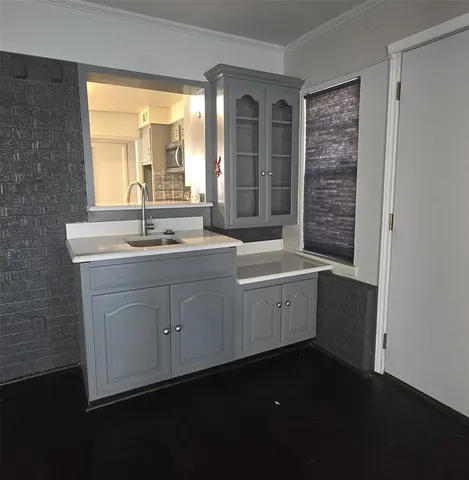 $2,000 | 2018 Van Cleave Drive, Dallas, TX 75216