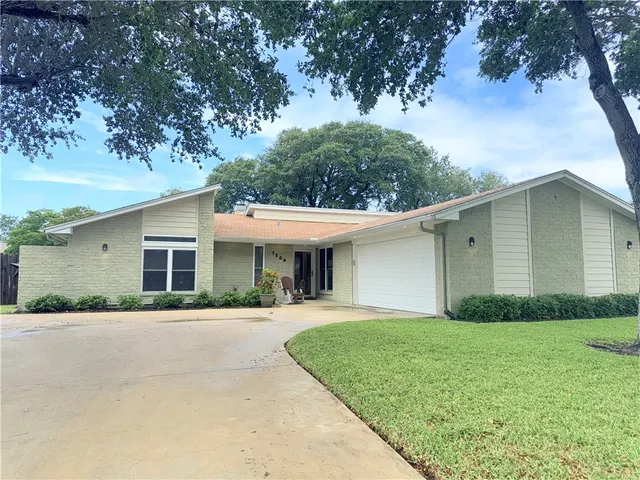 $2,300 | 1509 Briar Street, Portland, TX 78374