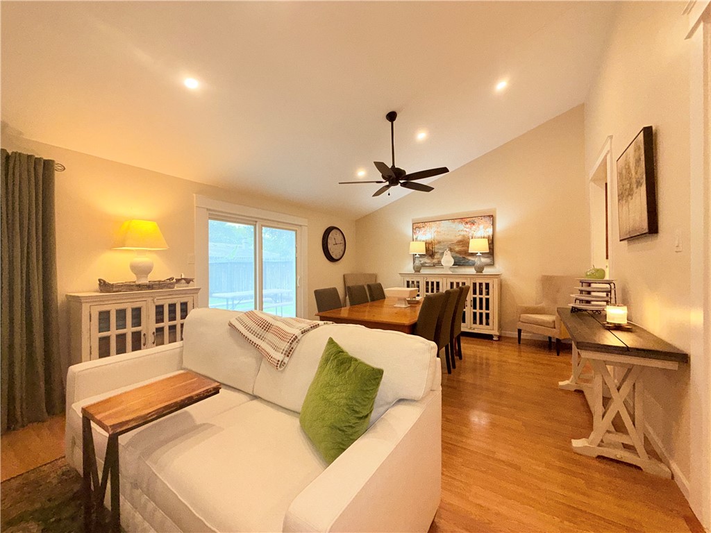 1509 Briar Street Portland, TX 78374 - Photo 11 of 40