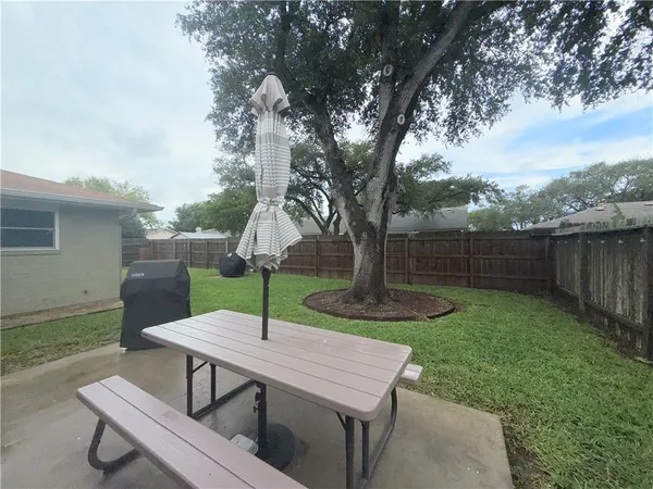 $2,300 | 1509 Briar Street, Portland, TX 78374