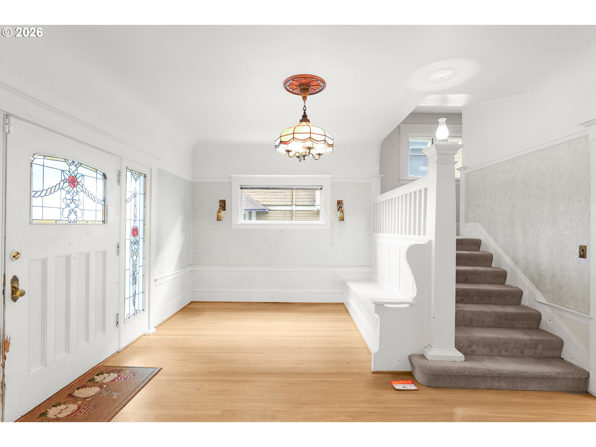 2936 Southeast Taylor Street Portland, OR 97214 - Photo 4 of 27 Entrance/Foyer