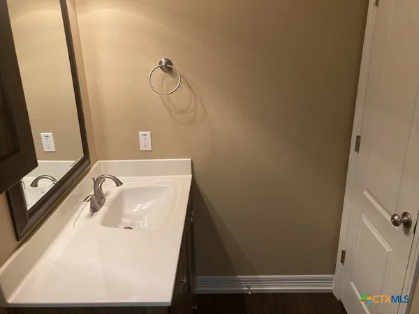 $1,295 | 2710 South Clear Creek Road, Unit 202, Killeen, TX 76549