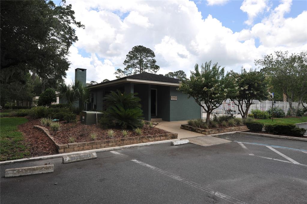 501 Southwest 75th Street, Unit A14 Gainesville, FL 32607 - Photo 3 of 36