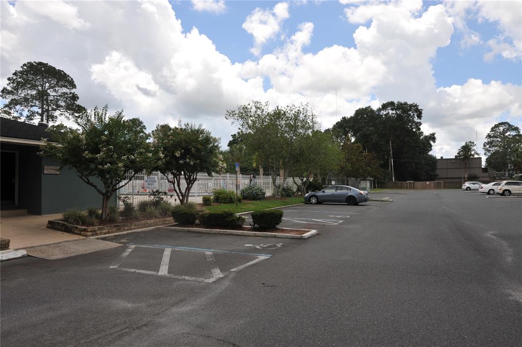 501 Southwest 75th Street, Unit A14 Gainesville, FL 32607 - Photo 4 of 36