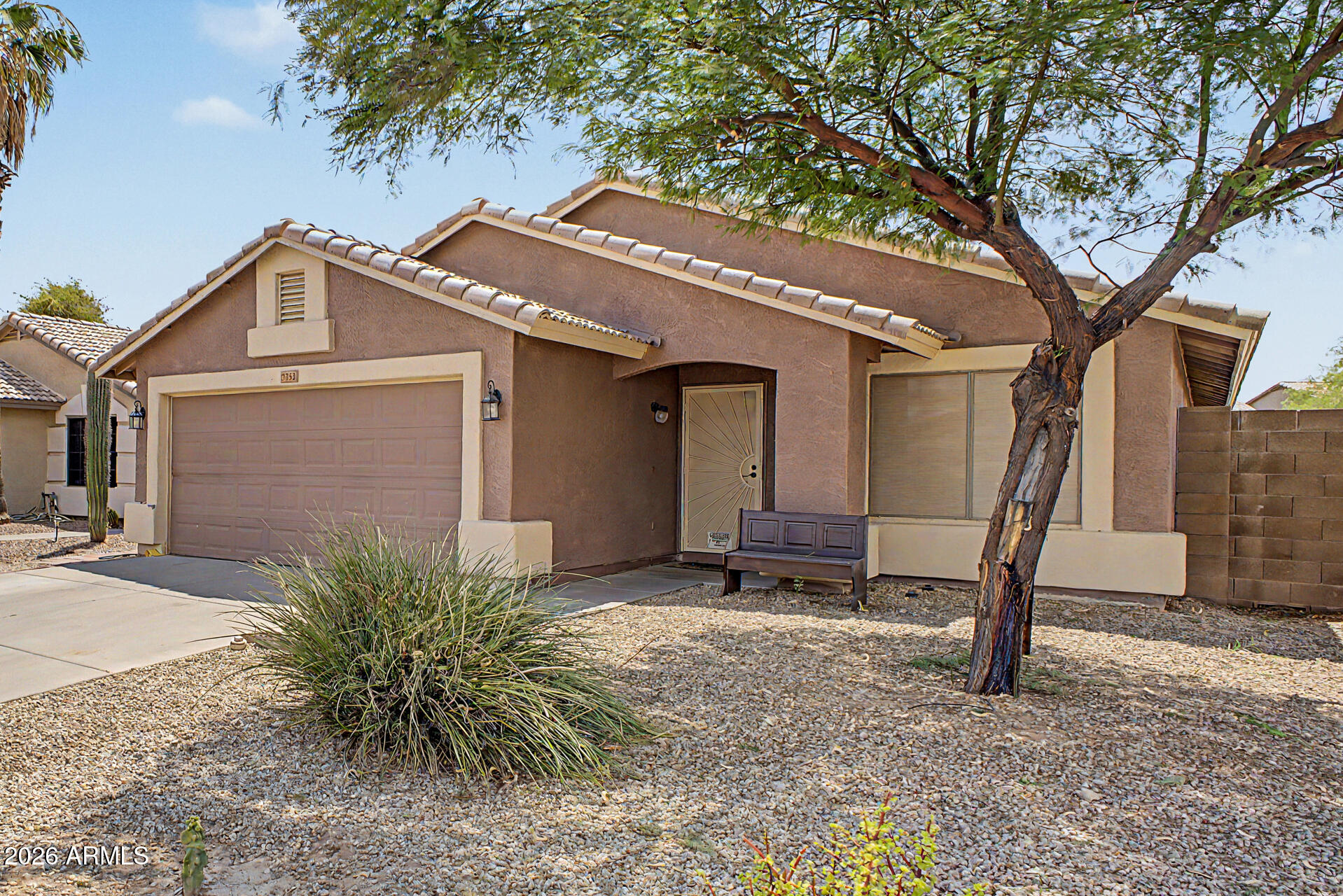 3752 South Bowman Road Apache Junction, AZ 85119 - Photo 2 of 23 04-Bowman