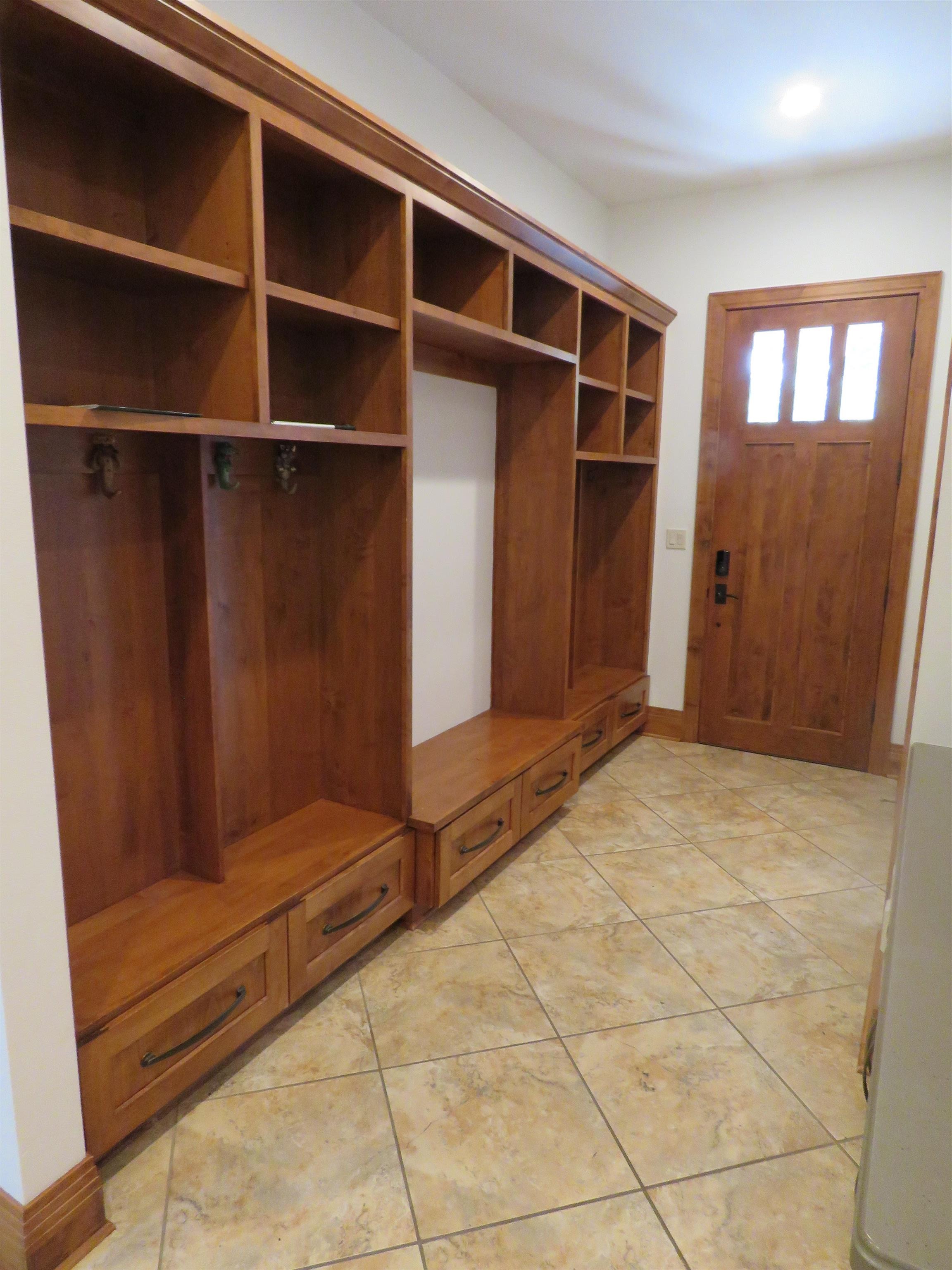 9090 North Range Line Road River Hills, WI 53217 - Photo 20 of 46 Gallery Image 20