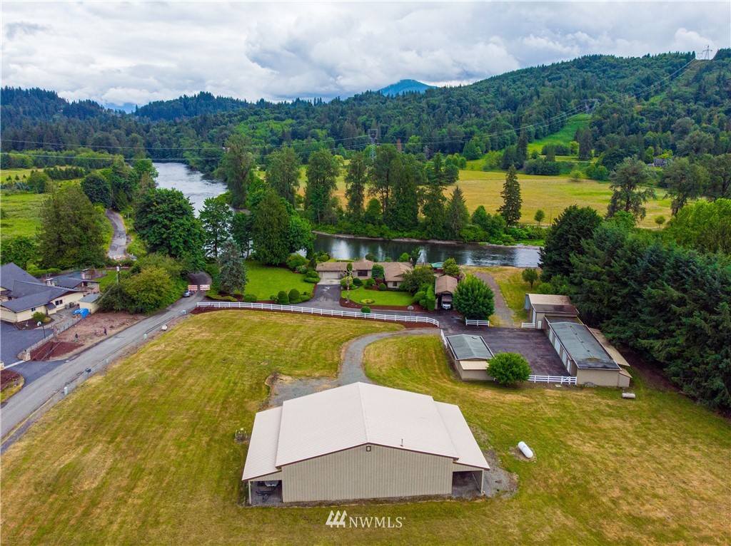 36259 Southeast Fish Hatchery Road Fall City, WA 98024 - Photo 3 of 25
