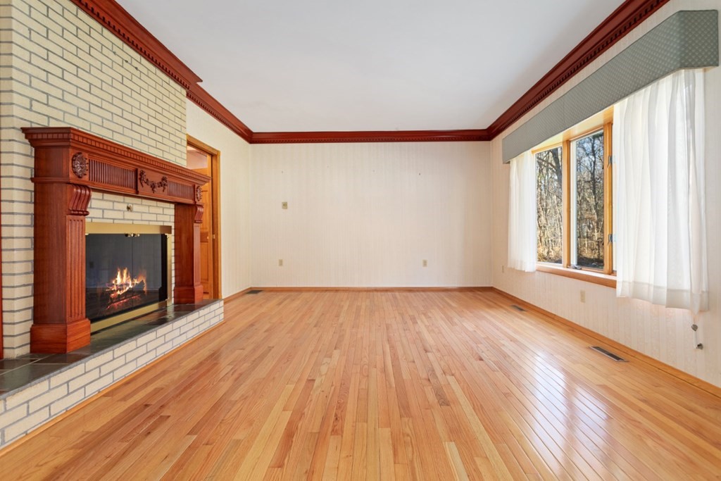 29 Midland Road Lynnfield, MA 01940 - Photo 13 of 33 Gallery Image 13