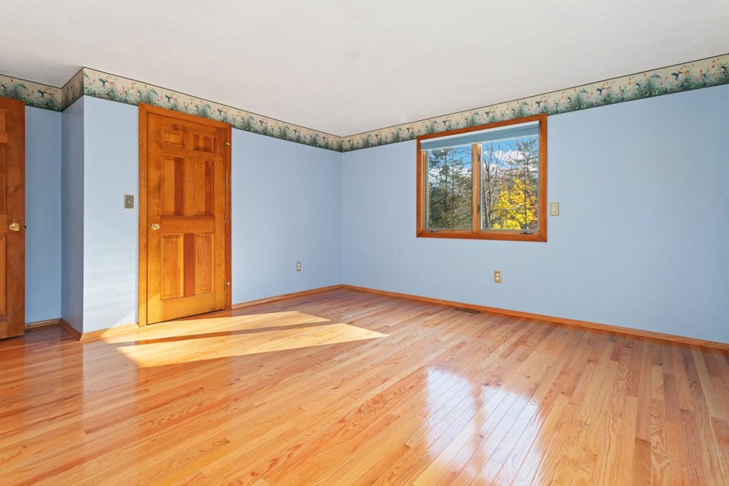 29 Midland Road Lynnfield, MA 01940 - Photo 17 of 33 Gallery Image 17