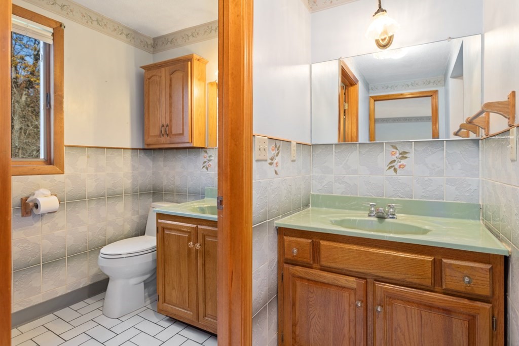 29 Midland Road Lynnfield, MA 01940 - Photo 20 of 33 Gallery Image 20