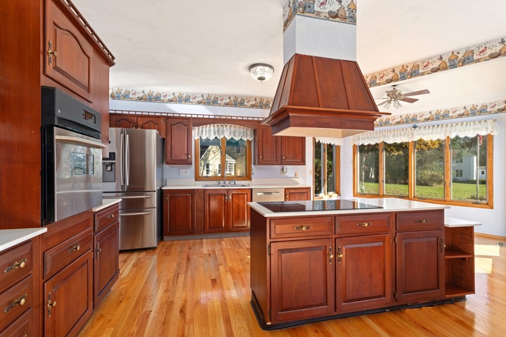 29 Midland Road Lynnfield, MA 01940 - Photo 7 of 33 Gallery Image 7