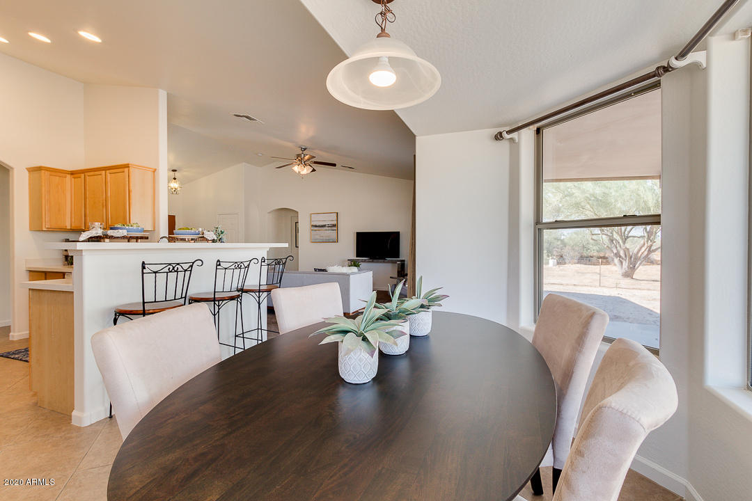 20632 West Cheyenne Road Buckeye, AZ 85326 - Photo 11 of 67 10-Cheyenne