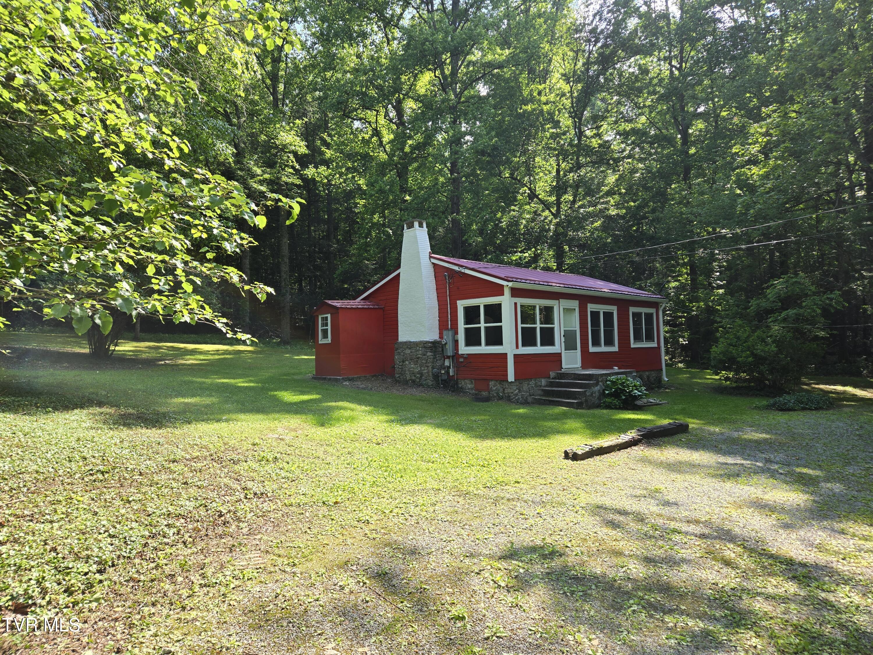 1510 Rock Creek Road Erwin, TN 37650 - Photo 2 of 19 1000015864