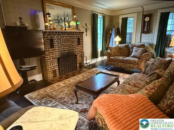 $499,900 | 6423 Front Street, Bangor, PA 18013
