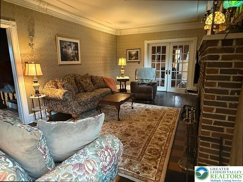 6423 Front Street Bangor, PA 18013 - Photo 27 of 60 a living room with furniture and a window