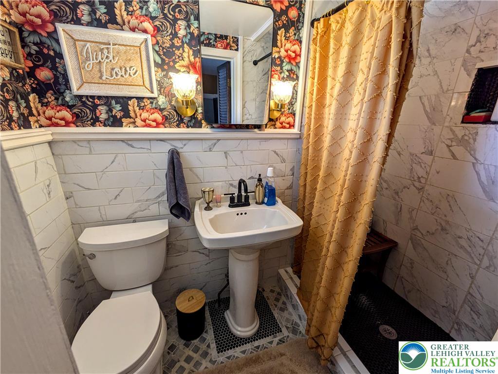 6423 Front Street Bangor, PA 18013 - Photo 34 of 60