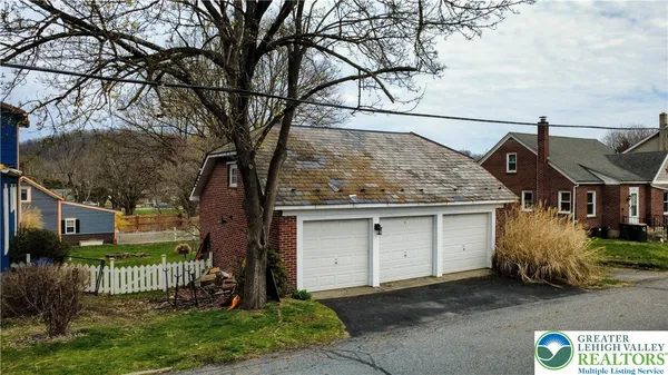 $499,900 | 6423 Front Street, Bangor, PA 18013