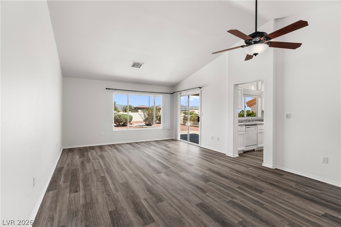 10032 Villa Ridge Drive Las Vegas, NV 89134 - Photo 2 of 21