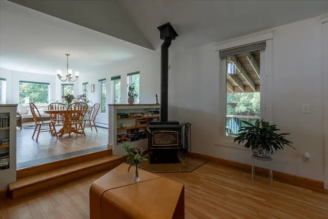 $699,000 | 76 Donahue Drive, South Thomaston, ME 04858