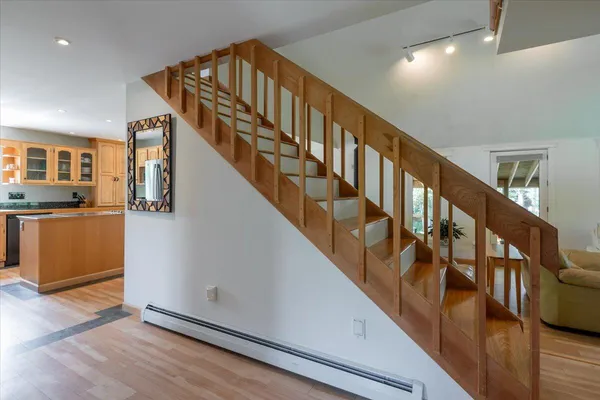 $699,000 | 76 Donahue Drive, South Thomaston, ME 04858