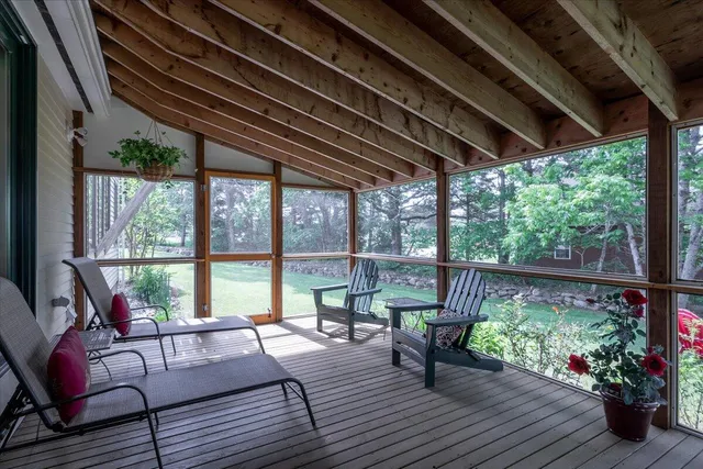 $699,000 | 76 Donahue Drive, South Thomaston, ME 04858