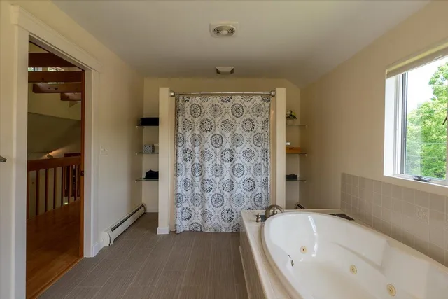 $699,000 | 76 Donahue Drive, South Thomaston, ME 04858