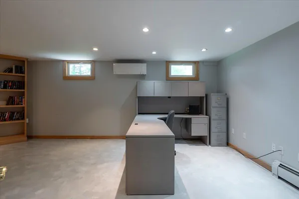 $699,000 | 76 Donahue Drive, South Thomaston, ME 04858