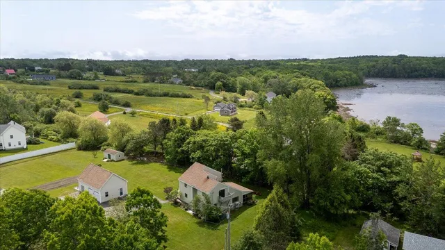 $699,000 | 76 Donahue Drive, South Thomaston, ME 04858