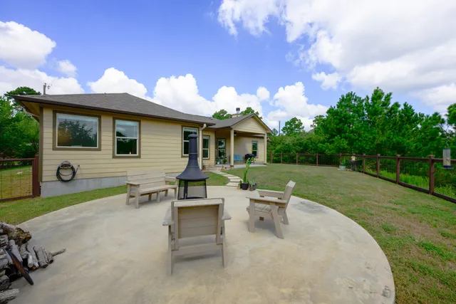 $445,000 | 132 Mamalu Drive, Bastrop, TX 78602